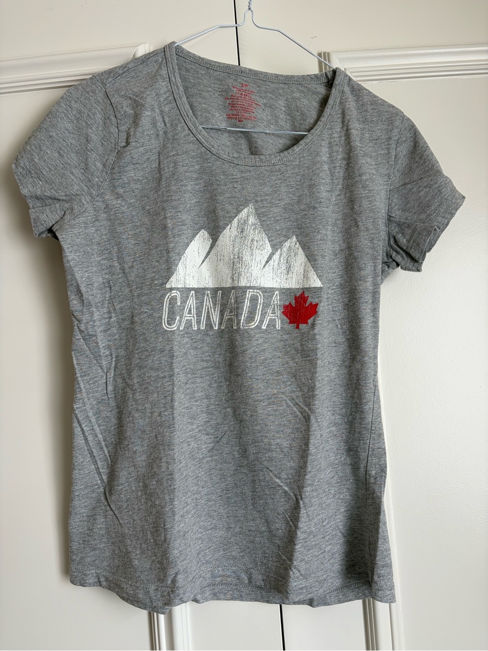 Canada Graphic Grey Tee with Red Maple Leaf